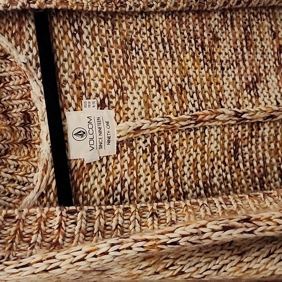 Volcom short sleeve cardigan sweater - Picture 2 of 5